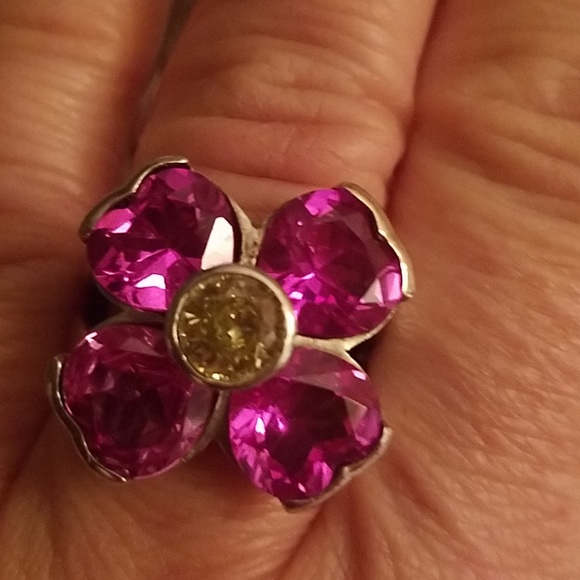 Pink flower ring - Picture 4 of 7